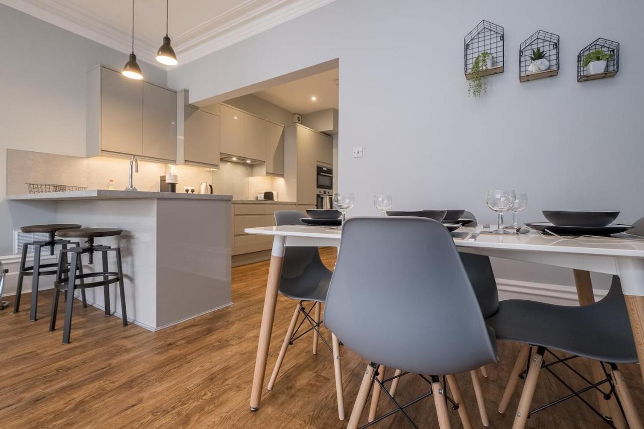 Modern With Sea Views, Steps From & The Royal Pavilion Appartement *